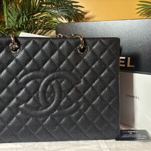 CHANEL Black Caviar Quilted Grand Shopping Tote Silver LIKE NEW!